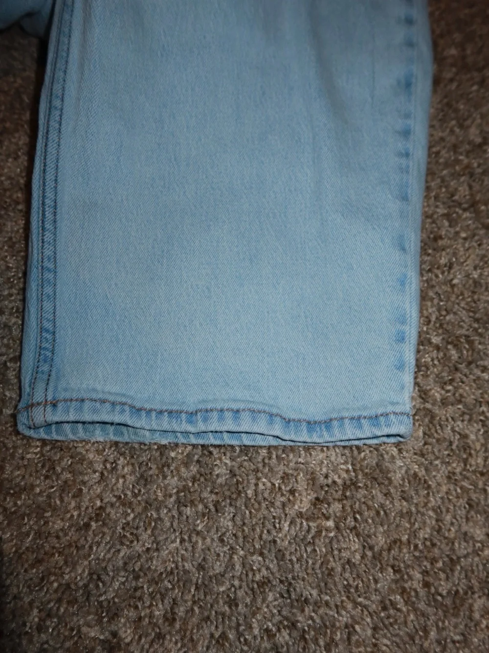 Light Wash Baggy Men’s Jeans